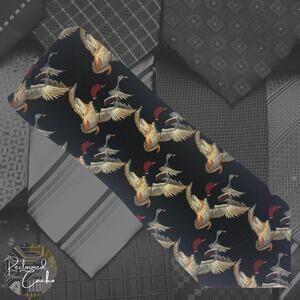 Flying Ducks Tie